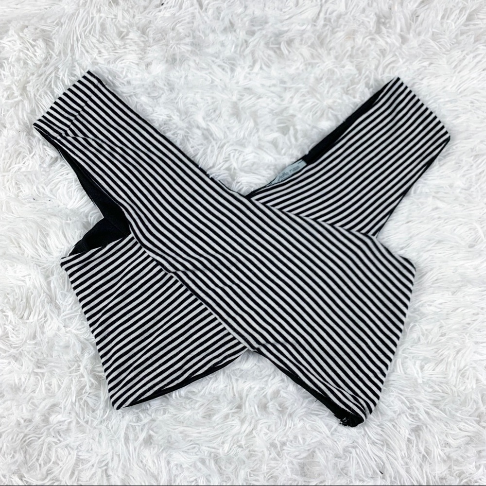 Charlotte Russe Black + White X Crop Top